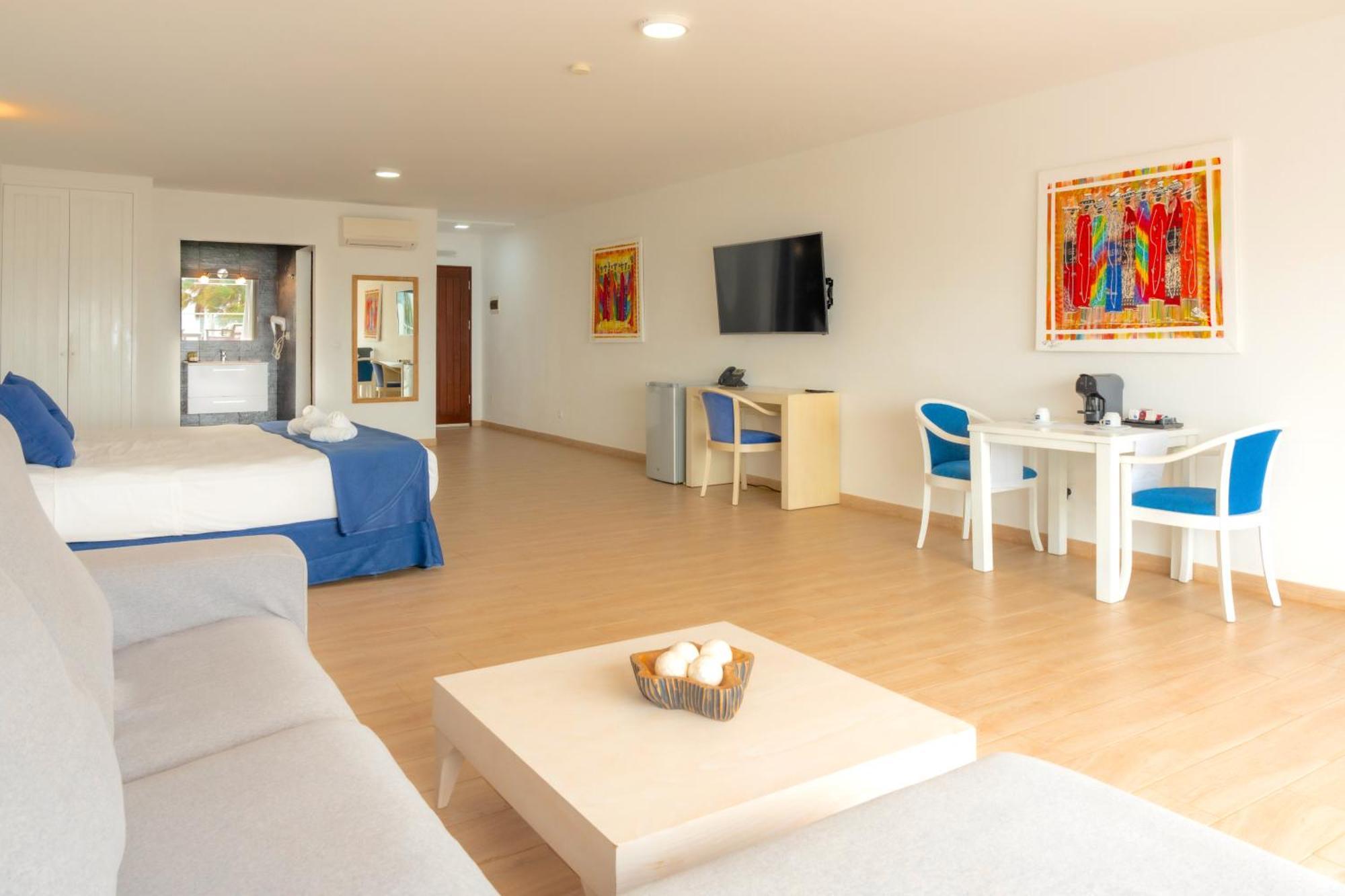 Hotel Livvo Budha Beach Santa Maria Luaran gambar