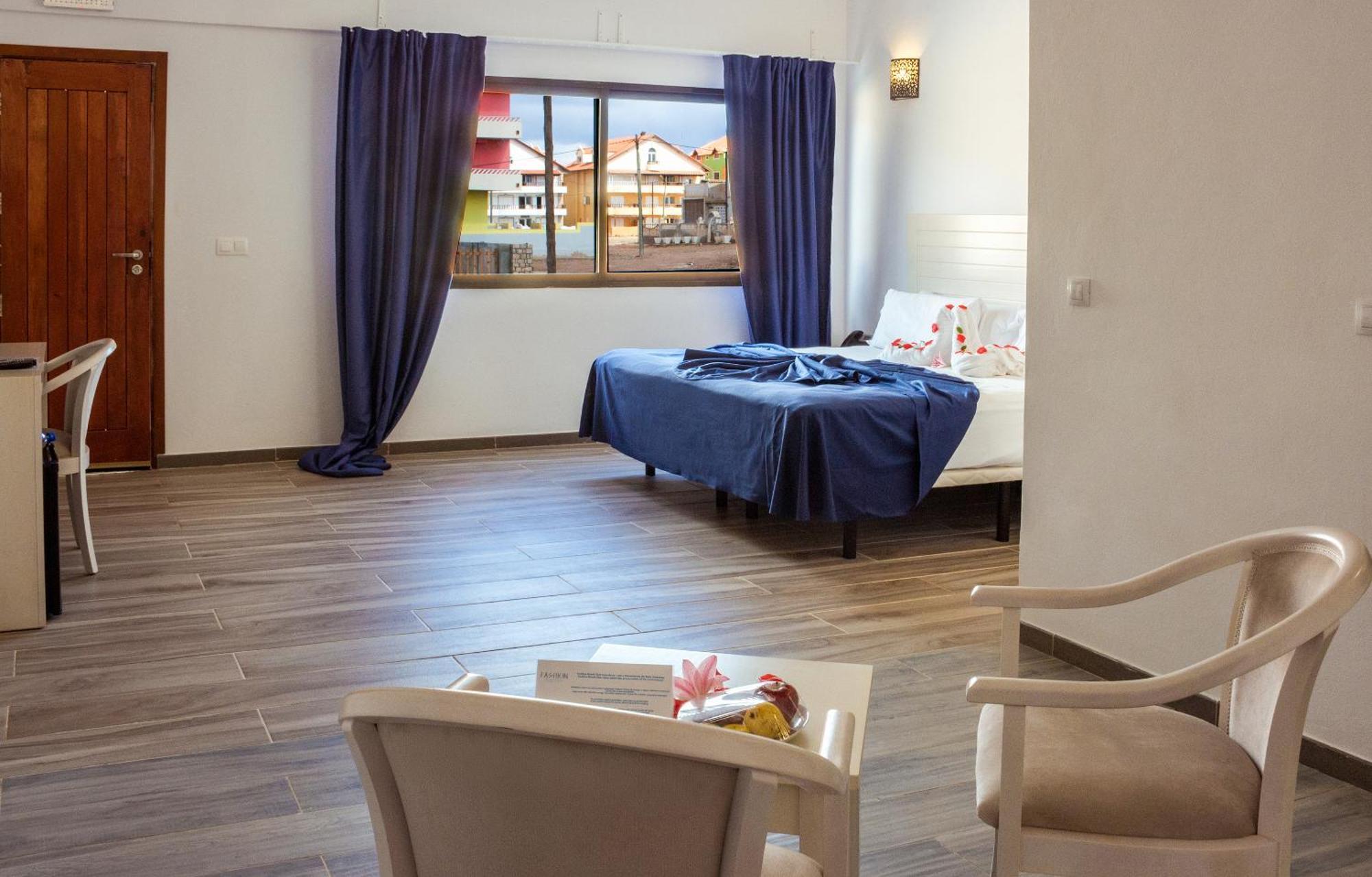 Hotel Livvo Budha Beach Santa Maria Luaran gambar
