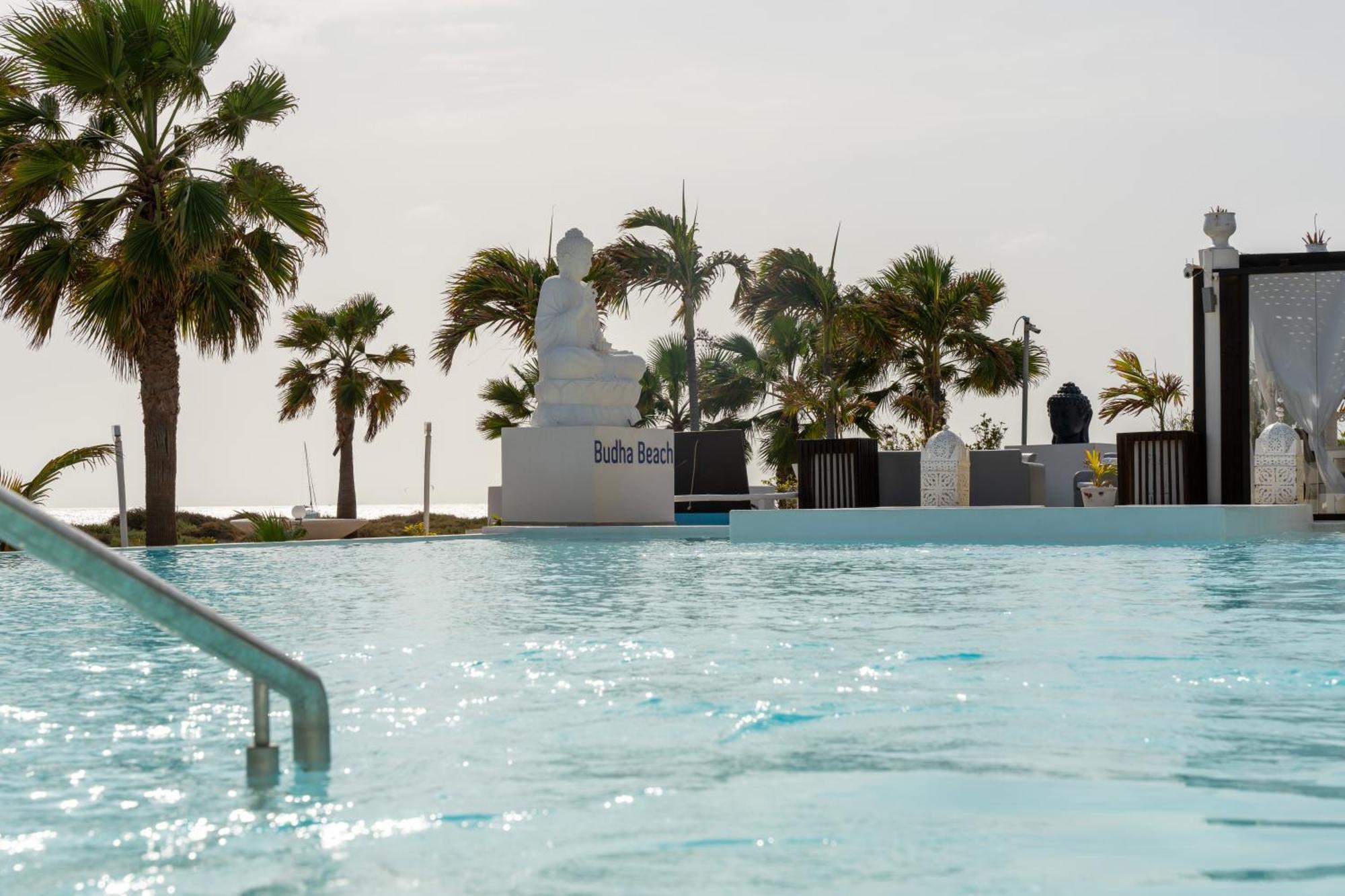 Hotel Livvo Budha Beach Santa Maria Luaran gambar