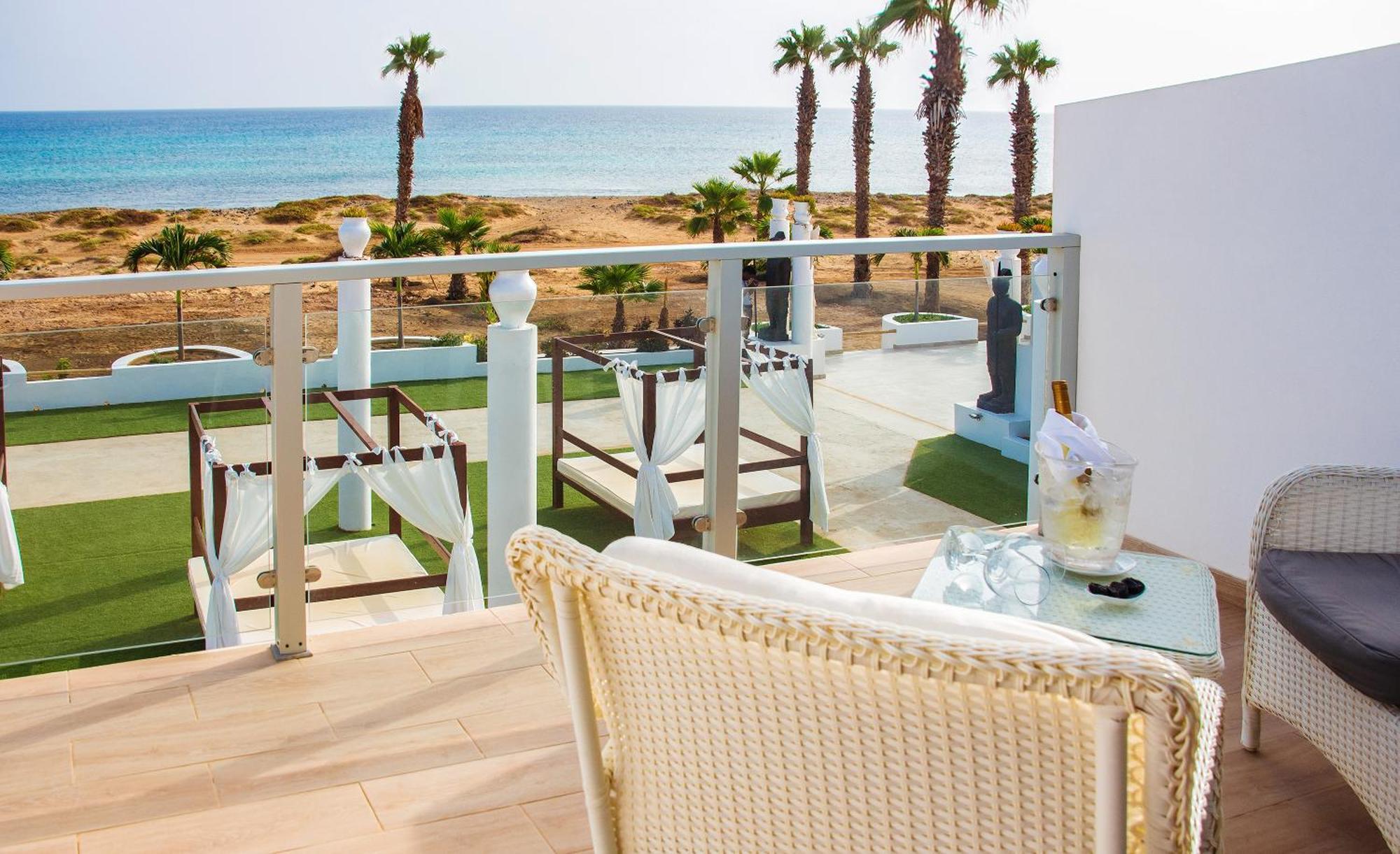 Hotel Livvo Budha Beach Santa Maria Bilik gambar