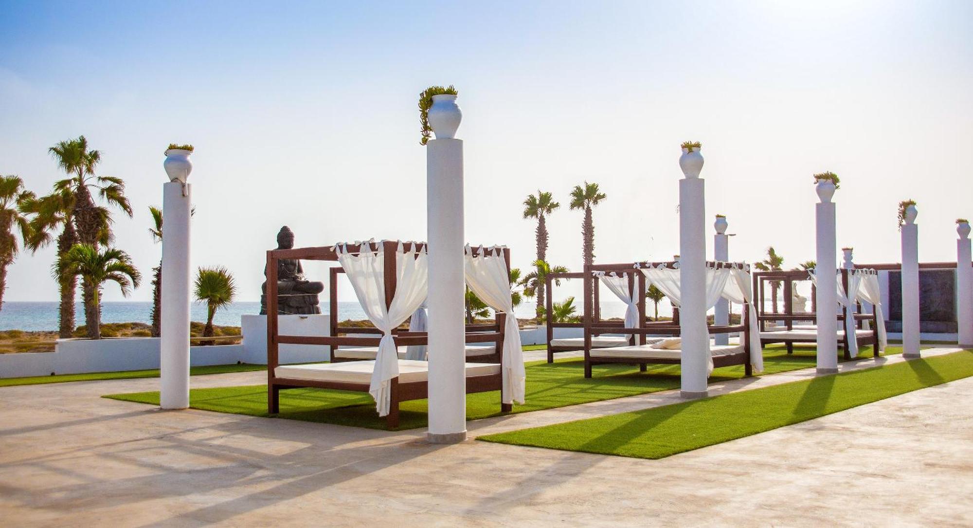 Hotel Livvo Budha Beach Santa Maria Luaran gambar